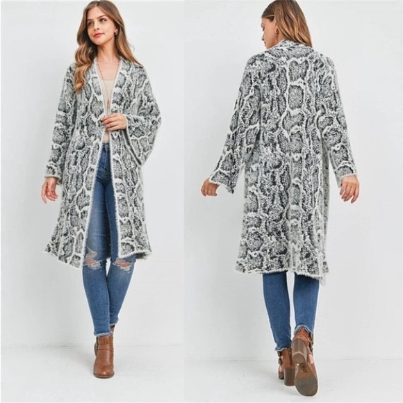 Anthropologie Sweaters - Anthropologie Akemi + Kin Sigrid Fuzzy Snake Skin Kimono Gray White Cardigan
